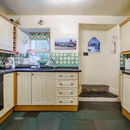 3 Bed In Village Llh34 Hawkshead