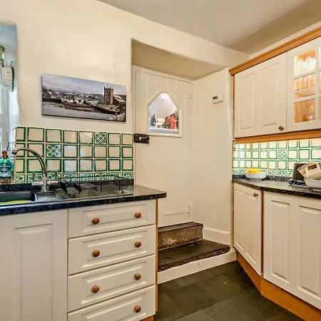 3 Bed In Oc-llh34 霍克斯黑德