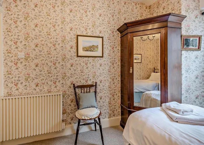 3 Bed In Oc-llh34 霍克斯黑德